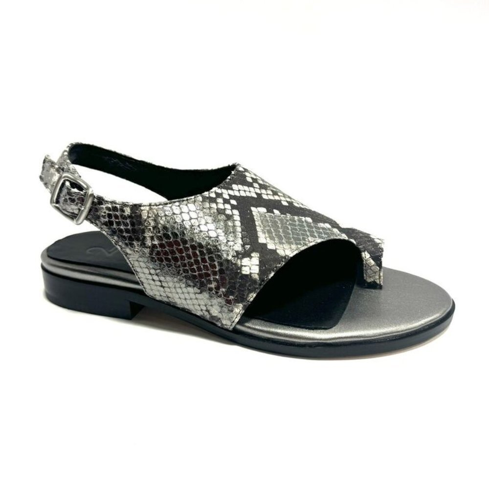 Naturalizer Womens Emma Slingback Sandal Grey Python Size 7W